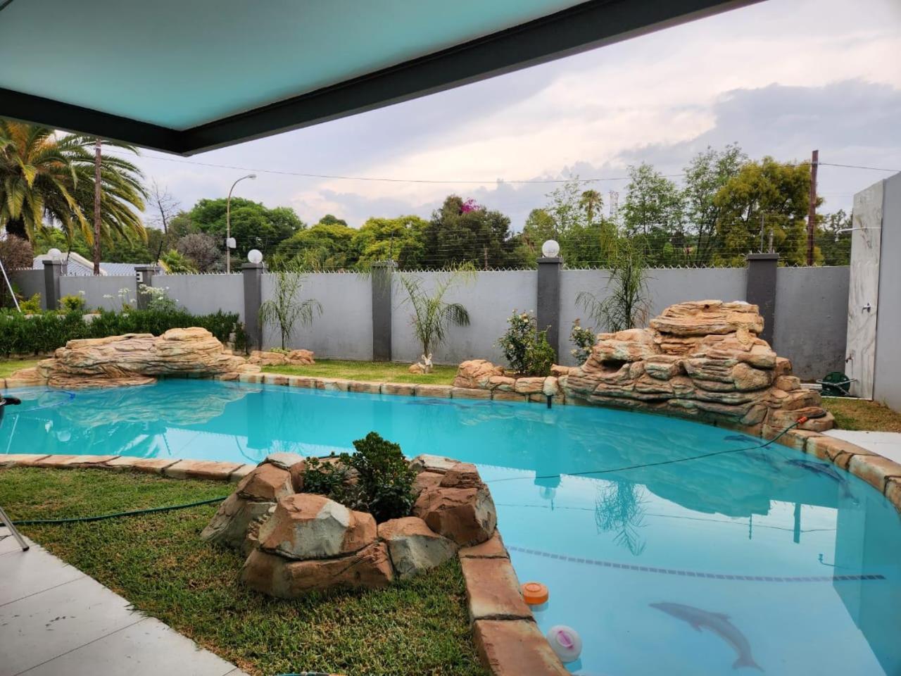 Gabriel'S Gate Hotel Johannesburg Buitenkant foto